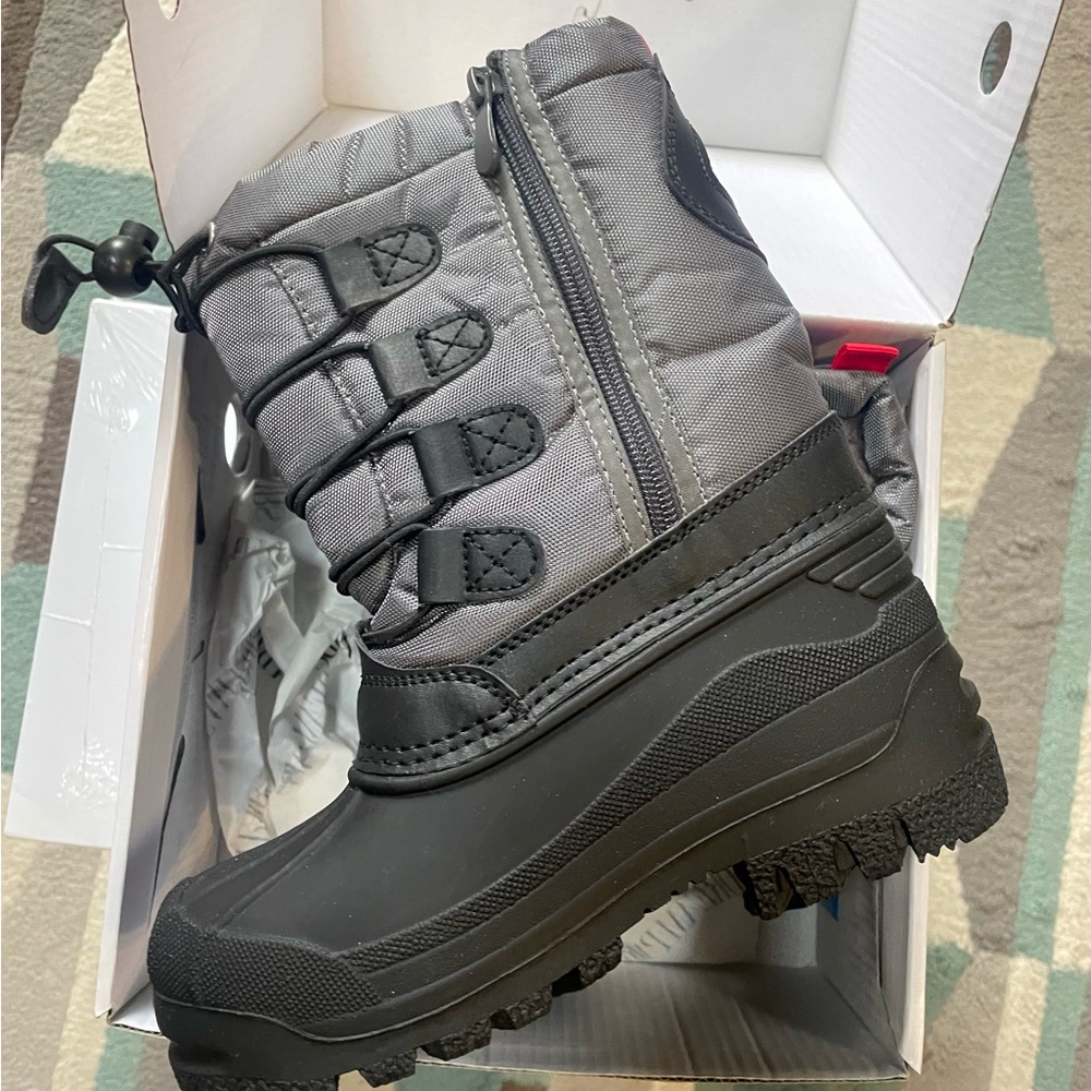 ✨Sold✨Gray and Black Kids Winter Boots